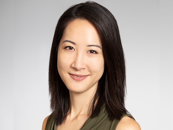 Maria Zhu headshot