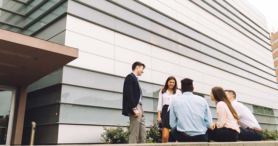 Students outside WhitmanSchool of Management