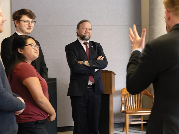 Bjørn Berge with students